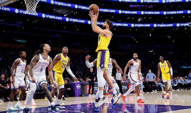 真是一点能力都没有！湖人还不如裁掉他并且转正双向合同内线？